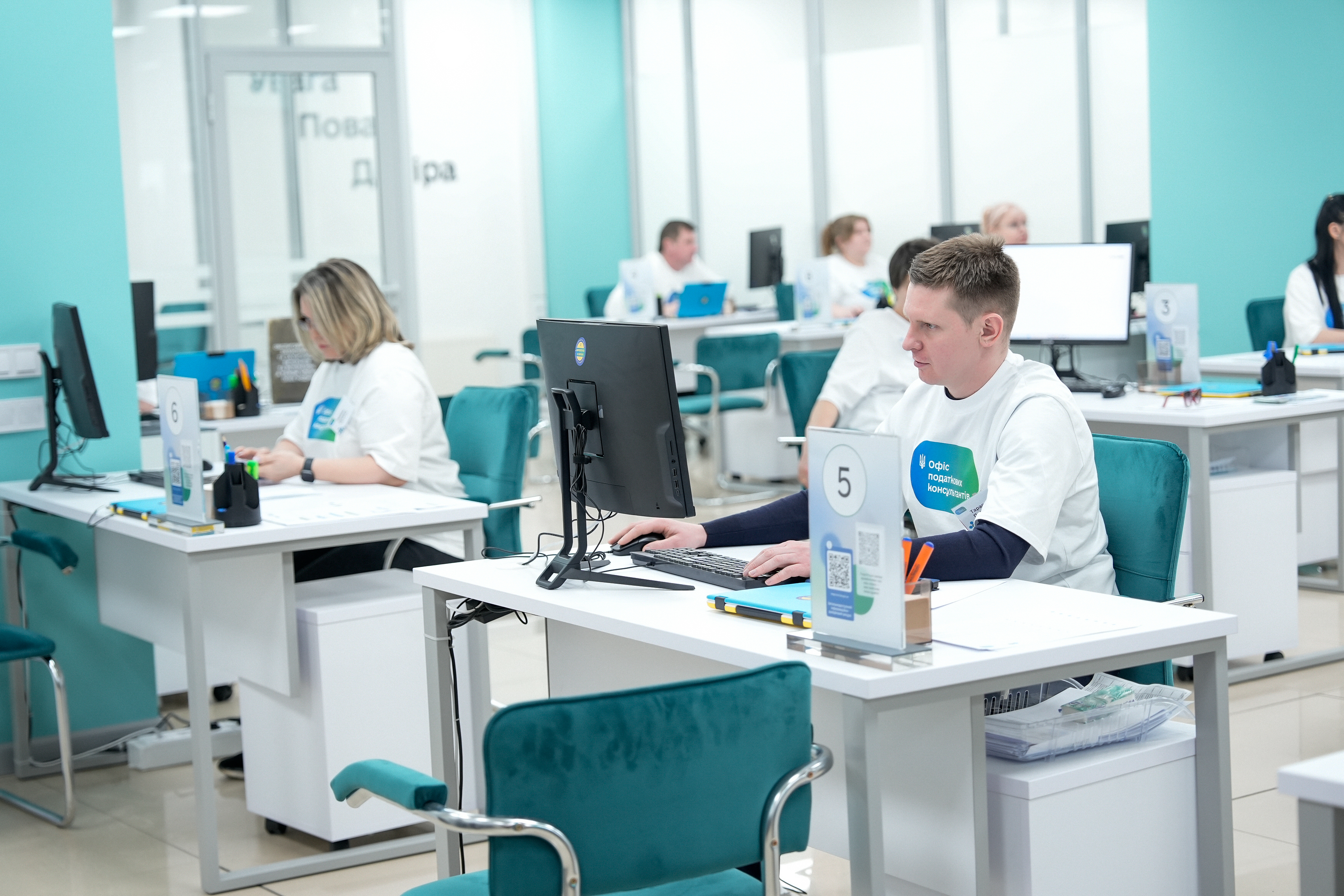 ДПС Києва та Київський міський центр зайнятості: у столиці запрацював новий сервіс податкової підтримки для учасників грантової програми «Власна справа». Фото № 16/15