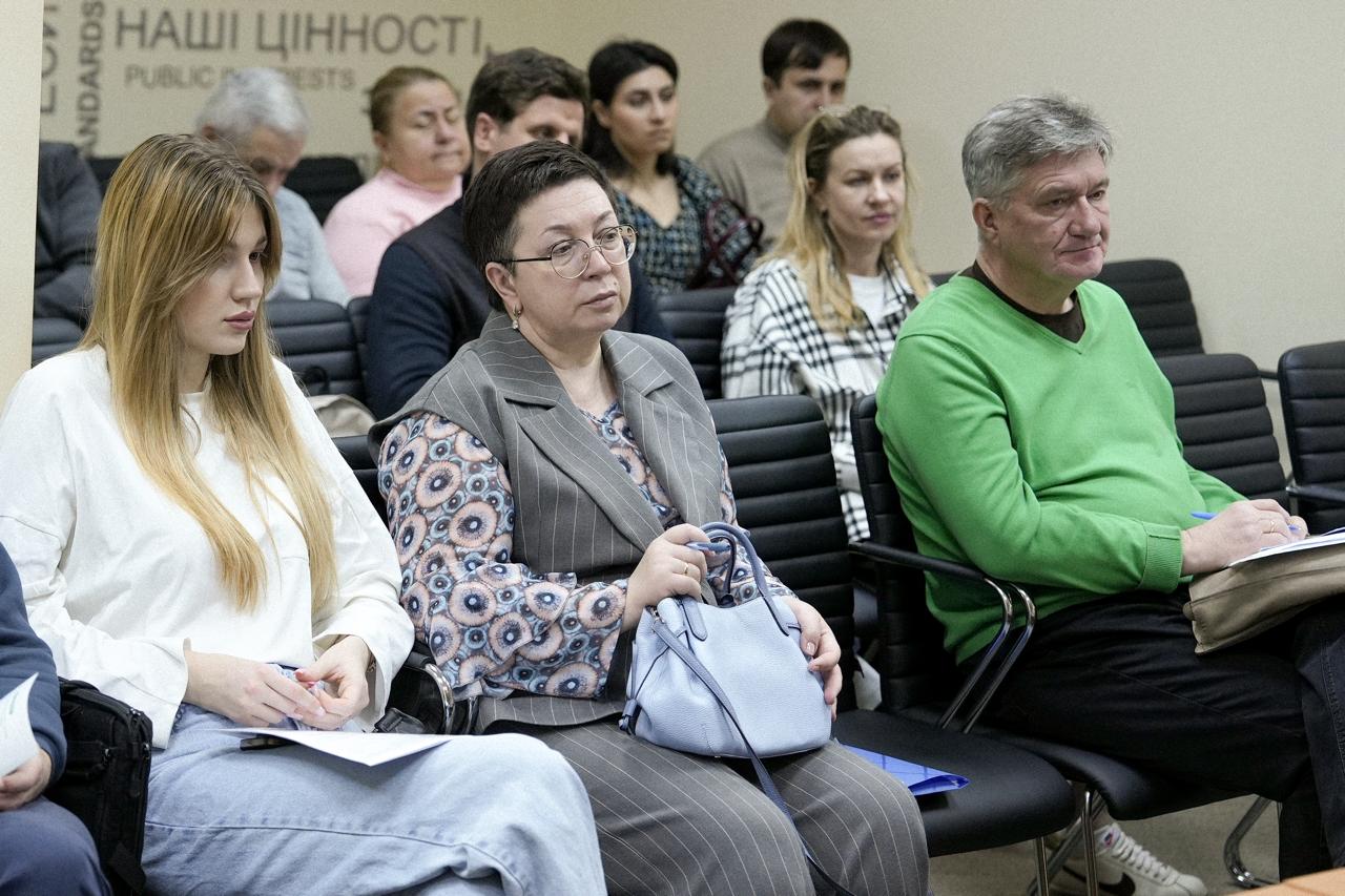 Дієва комунікація: ДПС Києва допомагає бізнесу врегулювати податкові питання . Фото № 7/6