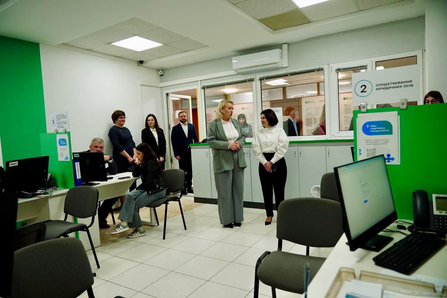 Команда ДПС та бізнес Черкащини обговорили дроблення бізнесу, ПДВ та ризикові операції. Фото № 9/8