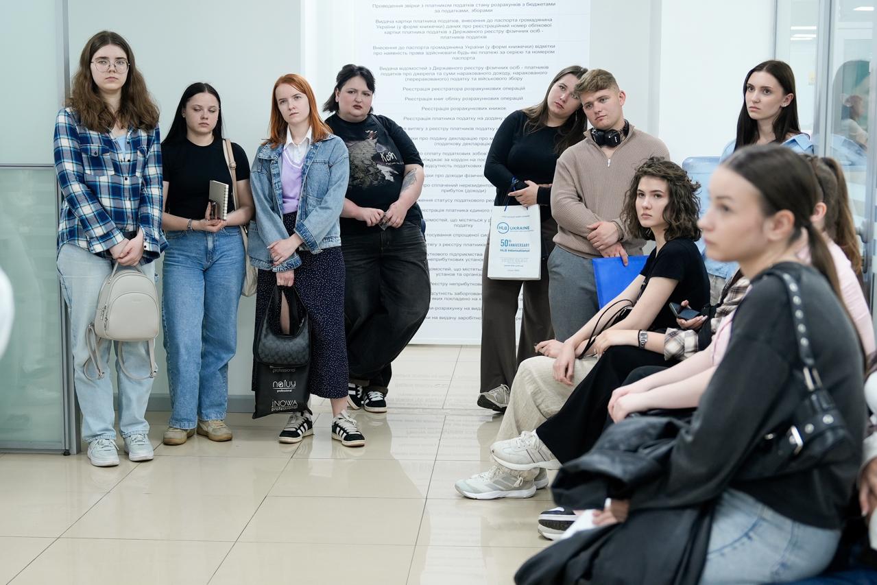 Офіс податкових консультантів столиці став майданчиком для діалогу зі студентами про сервіси ДПС. Фото № 6/5